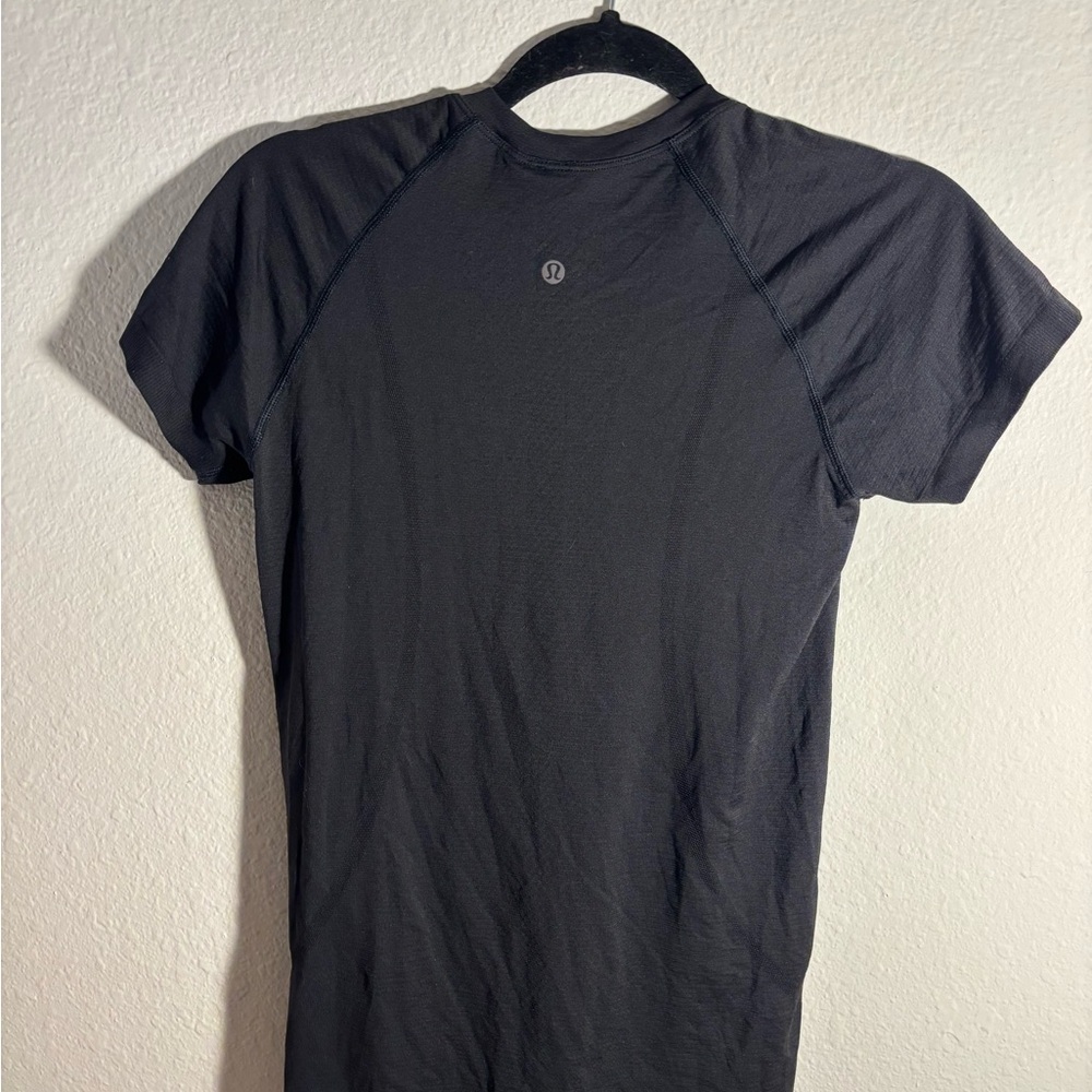 Lululemon Swiftly Tech Black Shirt